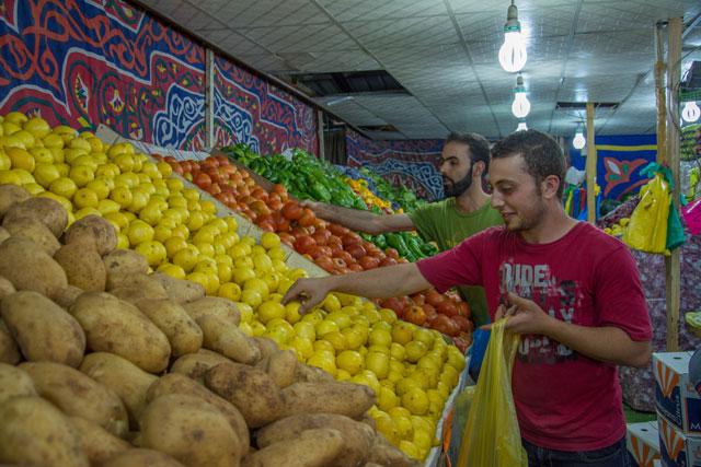 Lebanon Minister bans import of Syrian food products