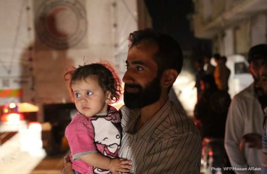 Syrian crisis: Second aid convoy reaches besieged Darayya