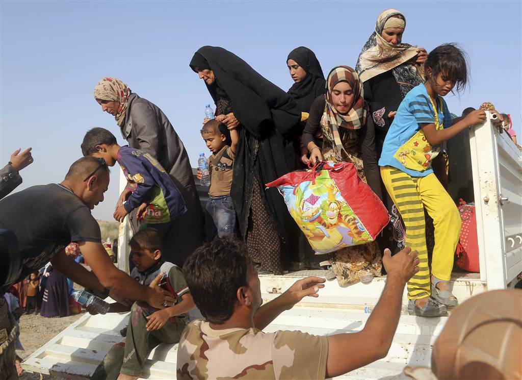 Iraq50000 civilians trapped in Falluja start to flee
