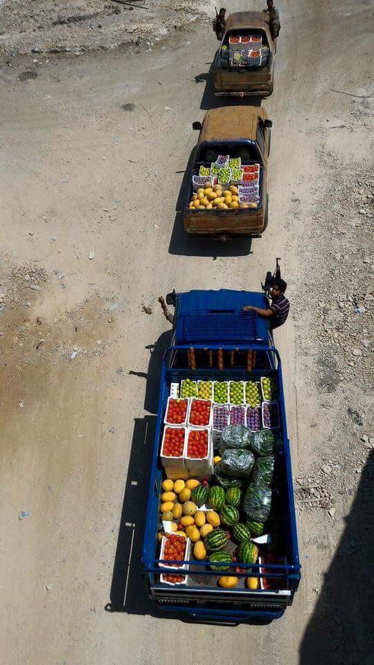 Food reaches Aleppo markets after breaking the siege