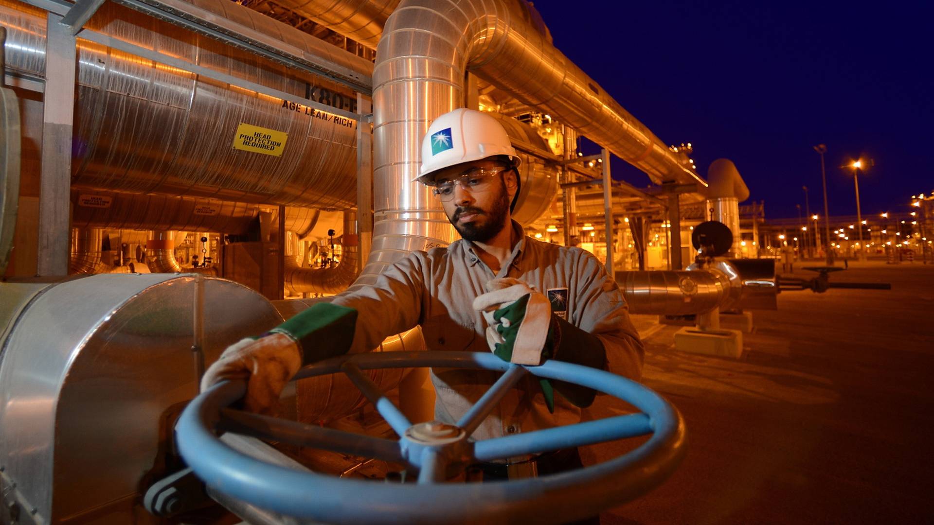 Saudi Arabia Cuts Oil Prices to Asia to competewith Iran